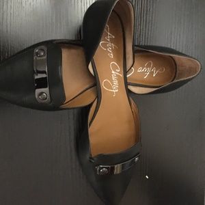 Arturo Chiang  pointy  toe flats 8M